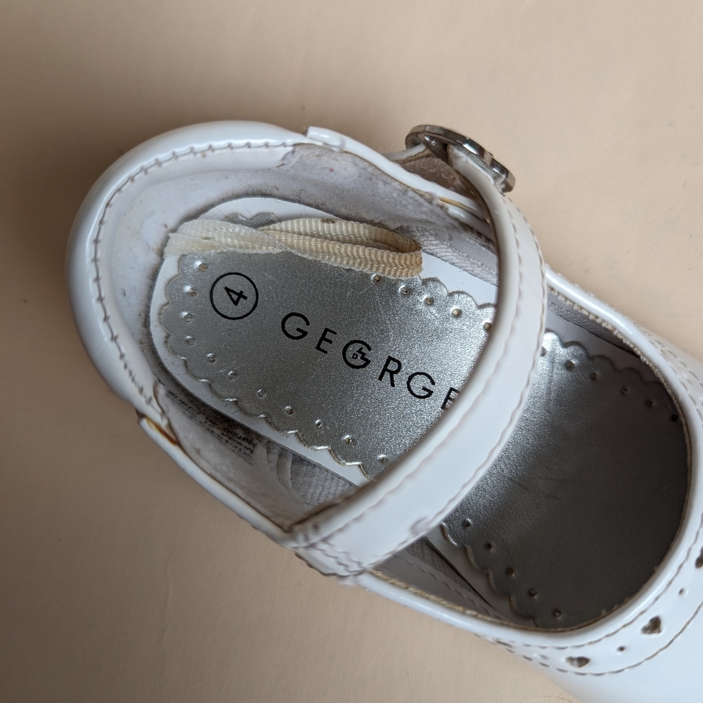 George White Mary Jane Baby Shoes Size 4 - Picture 5 of 7